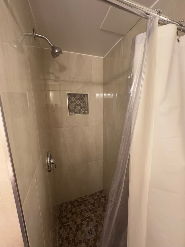 Foto del edificio - 8500 Magnolia Dr