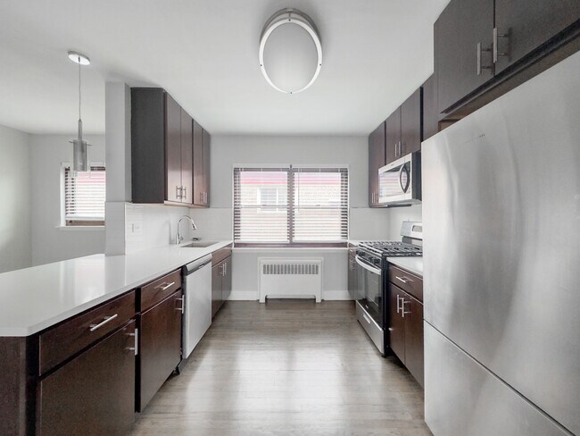 Building Photo - 551 Sheridan Square
