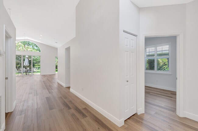 Building Photo - 7575 Doubleton Dr