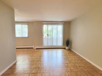 Photo du bâtiment - Sharon Garden Suites