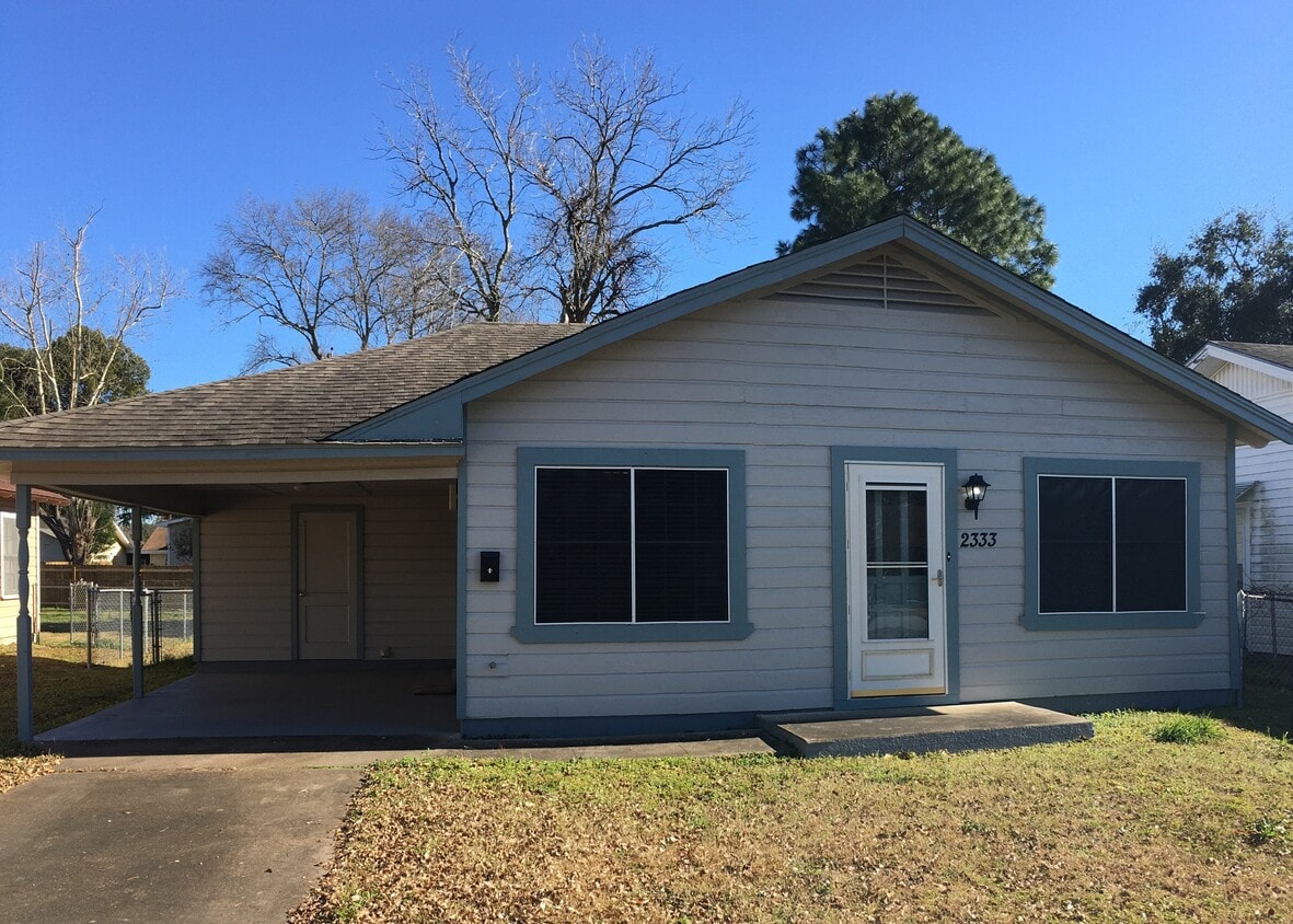 2333 1st St, Port Neches, TX 77651 House Rental in Port Neches, TX
