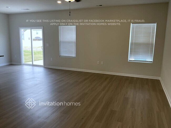 Building Photo - 3332 Burberry Dr