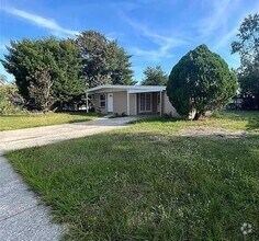 Building Photo - 7513 Robindale Rd