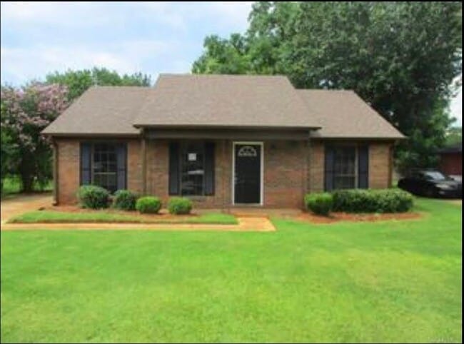 Building Photo - 827 N Gap Loop