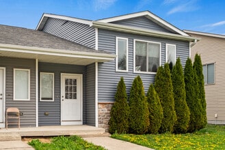 Building Photo - 3821 Marigold Dr