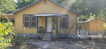 Building Photo - 1707 E 34th St