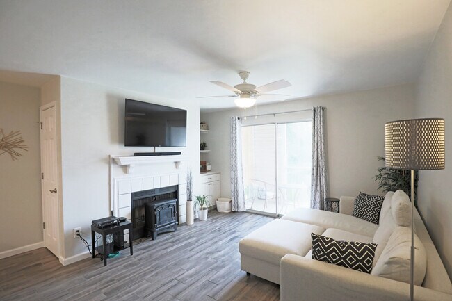 Foto del edificio - 2011 N Hwy 17