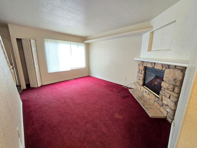 Foto del edificio - Unique 3 Bedroom Townhouse