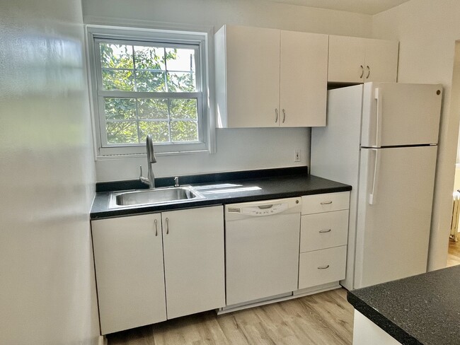 Kitchen - 63 W Hudson Ave