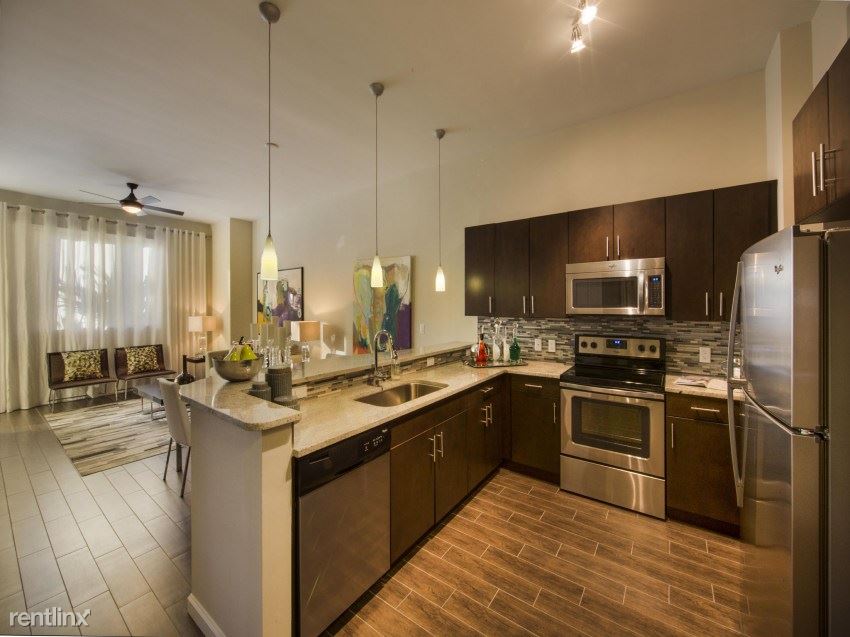 Foto principal - 4533 Ponce de Leon Blvd