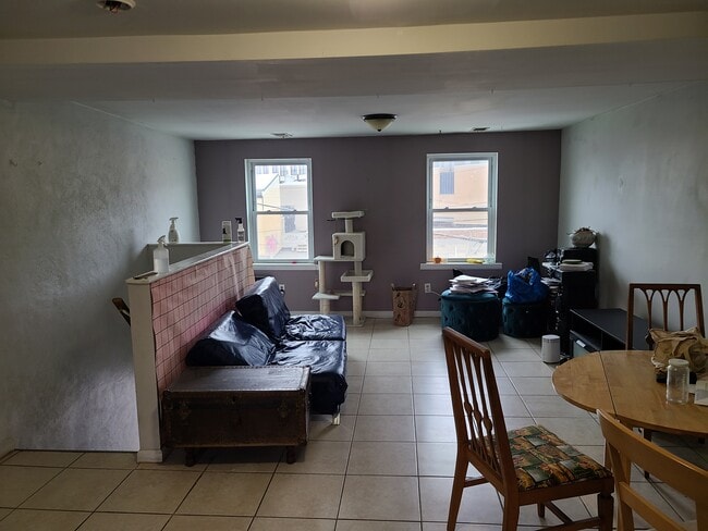 Living room - 155 W Girard Ave