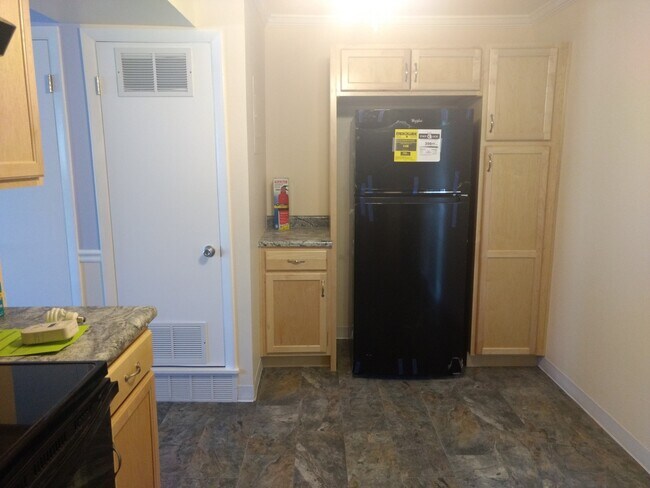 Foto del edificio - Updated 2 Bed 1 Bath Townhouse close to downtown Louisville