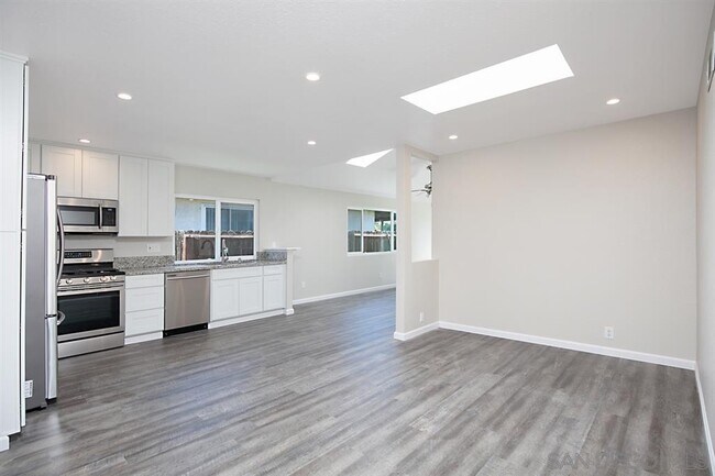 Foto del edificio - 735 Kingswood St