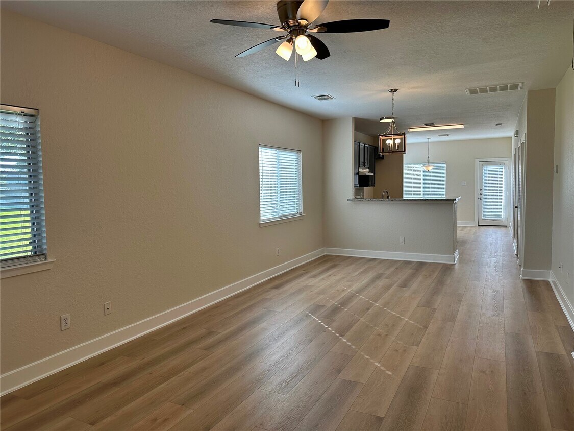 Foto del edificio - 7642 Chalk Hill