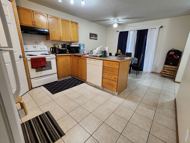 Photo du bâtiment - 227-223 3 Ave