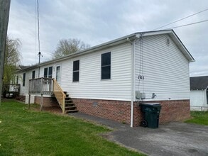 Building Photo - 115 Second St