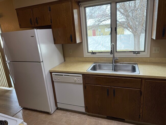 Foto del edificio - 3085 Saint Johns Ave