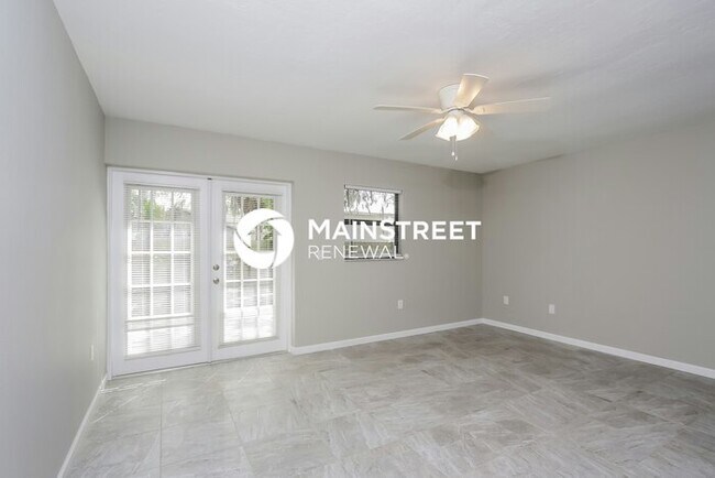 Building Photo - 3 Bedroom Pet-Friendly Home in Bradenton, FL with Main Street Renewal