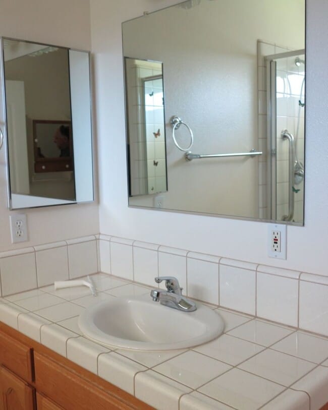 Building Photo - 2 Bedroom, 1 Bathroom Home In Beautiful Atascadero!