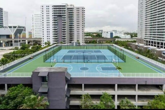 Foto del edificio - 800 N Miami Ave