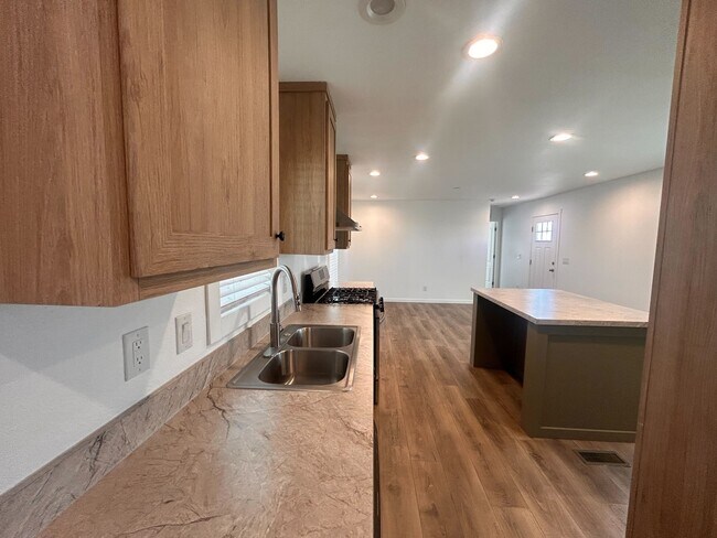 Building Photo - 2627 S Lamb Blvd