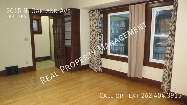 Foto del edificio - 3015 N Oakland Ave