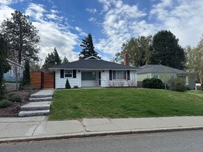 Building Photo - 706 E 3rd Ave