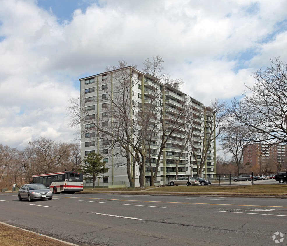 Primary Photo - Danton Place