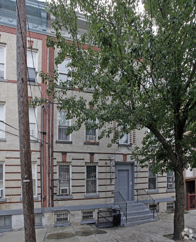 Building Photo - 230 Van Horne St