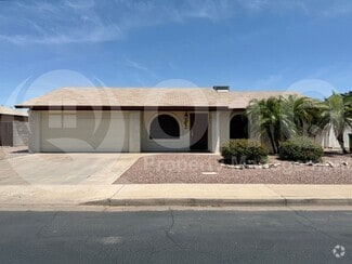 Building Photo - 2862 E Dolphin Ave