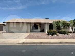 Building Photo - 2862 E Dolphin Ave