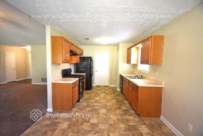 Building Photo - 146 Forest Pl