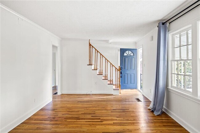 Foto del edificio - 2453 Blackmon Dr