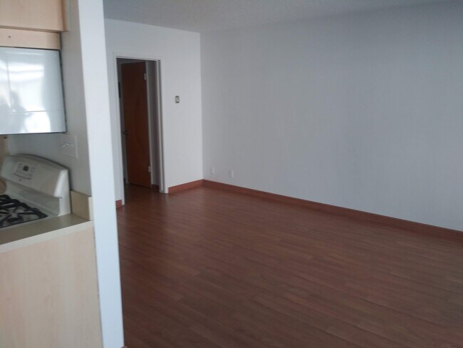 Living Room - 844 5th St