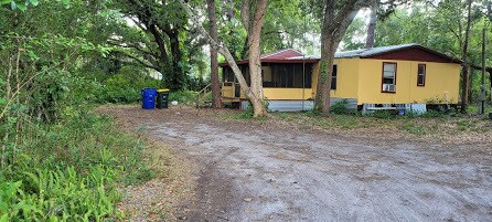 Building Photo - 730 River Dr