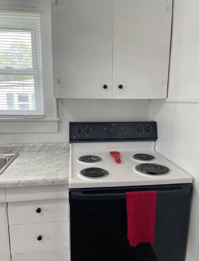 Foto del edificio - 1612 W 9th St