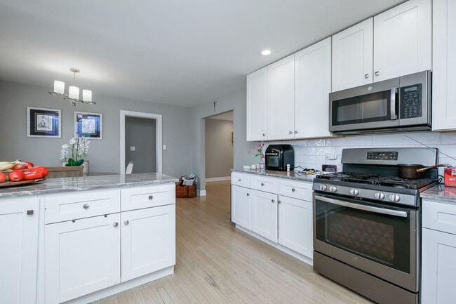 Building Photo - 3309 York Rd