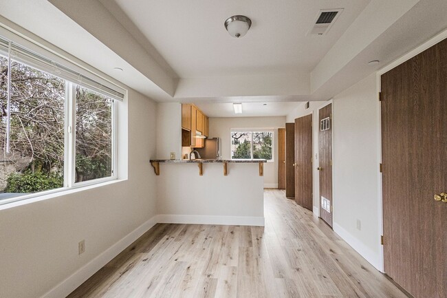 Interior Photo - The Four Seasons