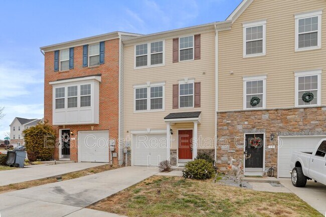 Building Photo - 15 Wayside Ct