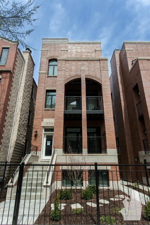 Photo - 878 West Lill Avenue Apt #2, Chicago, IL 60614 - 2 BR 2 BA condo