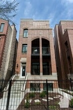 Building Photo - 878 W Lill Ave