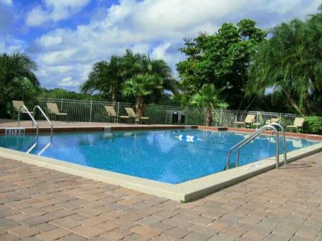 Foto del edificio - 2934 Plaza Terrace Dr