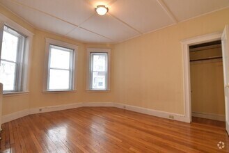 Building Photo - 125 Park Dr