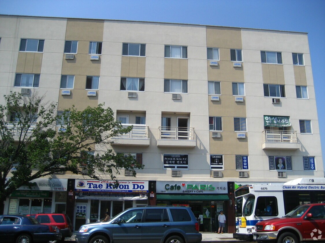 Primary Photo - 150-17 Northern Blvd