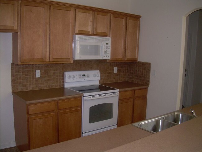 Building Photo - 1680 Aquamarine Dr
