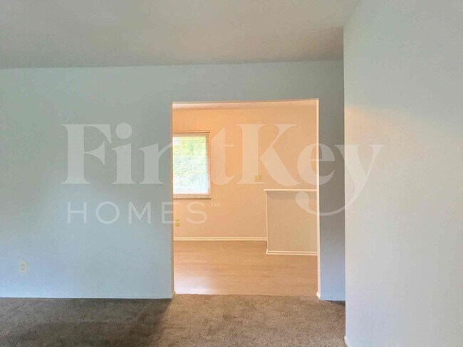 Foto del edificio - 1222 Meadowbright Ln