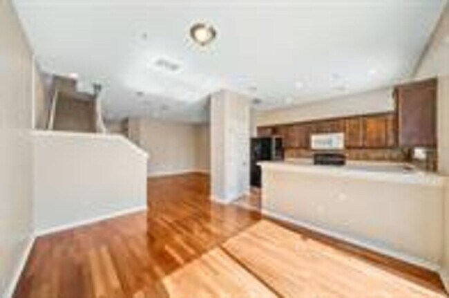 Foto del edificio - Luxury Lake Nona Townhome in Gated Community | 3BR + Garage + Resort-Style Amenities