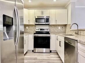 Building Photo - 15430 SW 82nd Ln