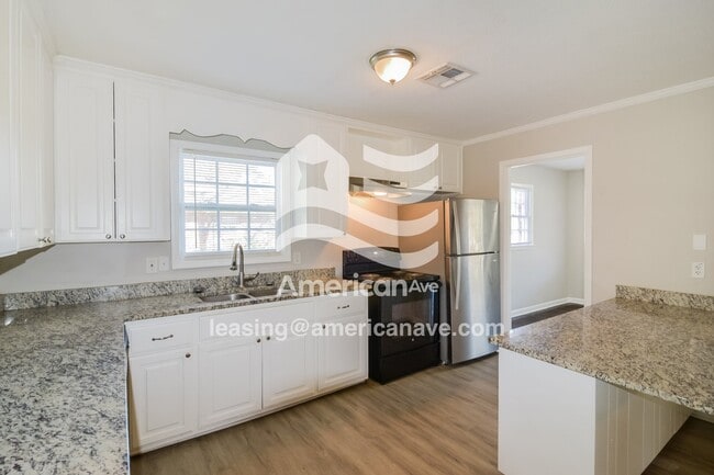 Building Photo - 227 Marian Dr