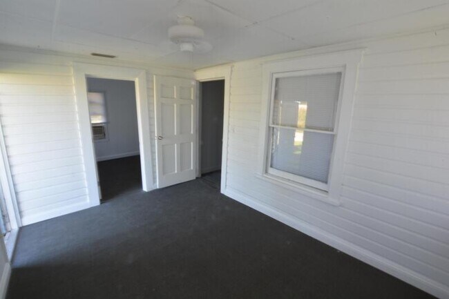 Building Photo - 1603 N Lee Jackson Hwy